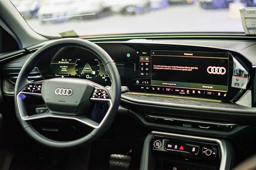 Thumbnail: 2025 Audi Q5 - 12