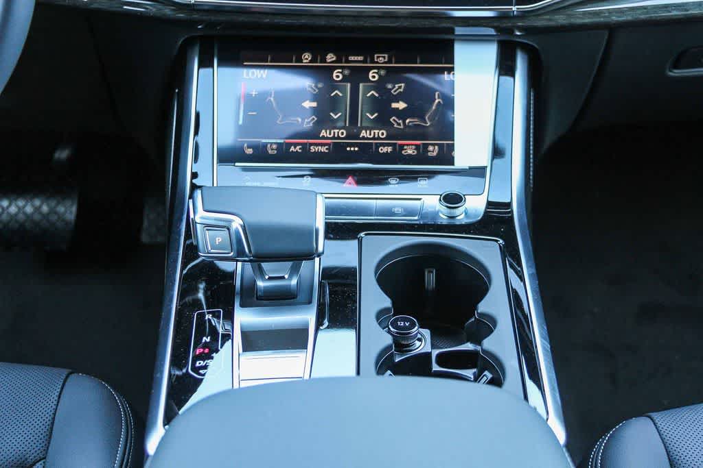 Thumbnail: 2025 Audi Q7 - 14