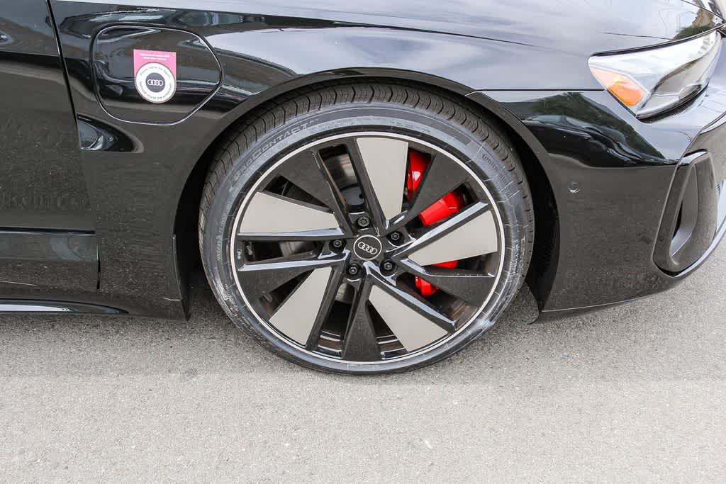 Thumbnail: 2026 Audi e-tron GT - 9