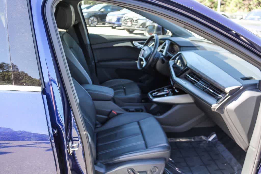 Thumbnail: 2023 Audi Q4 e-tron - 18