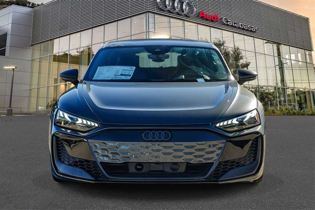 Thumbnail: 2026 Audi RS e-tron GT - 2