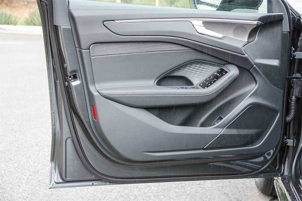 Thumbnail: 2026 Audi A6 - 22