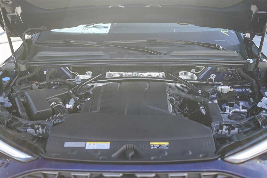 Thumbnail: 2025 Audi Q5 - 28