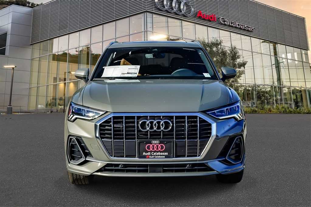 Thumbnail: 2025 Audi Q3 - 6