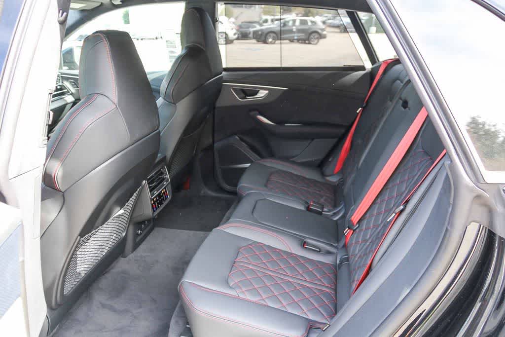Thumbnail: 2026 Audi SQ8 - 17