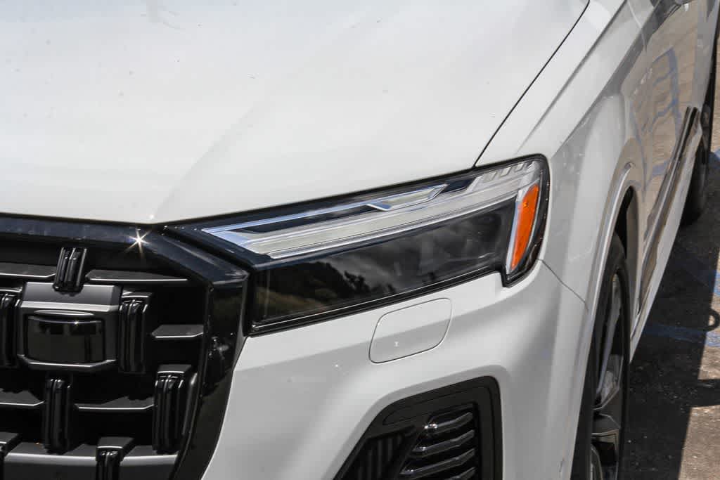 Thumbnail: 2026 Audi Q7 - 7