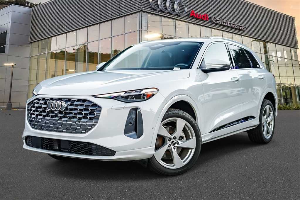 Thumbnail: 2025 Audi Q5 - 1