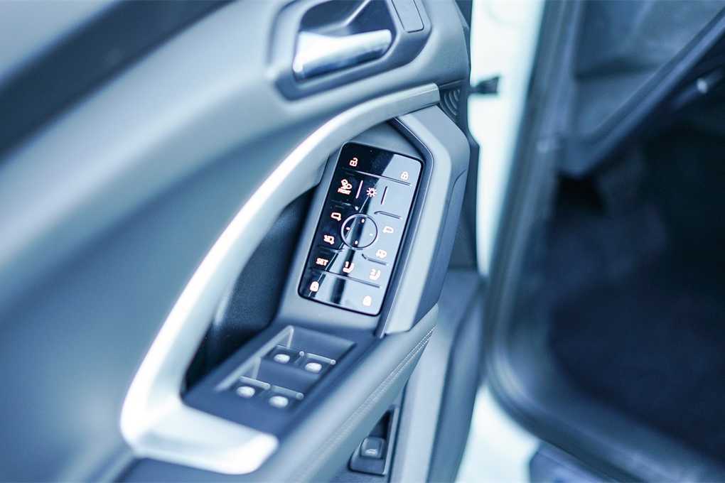 Thumbnail: 2025 Audi Q5 - 20