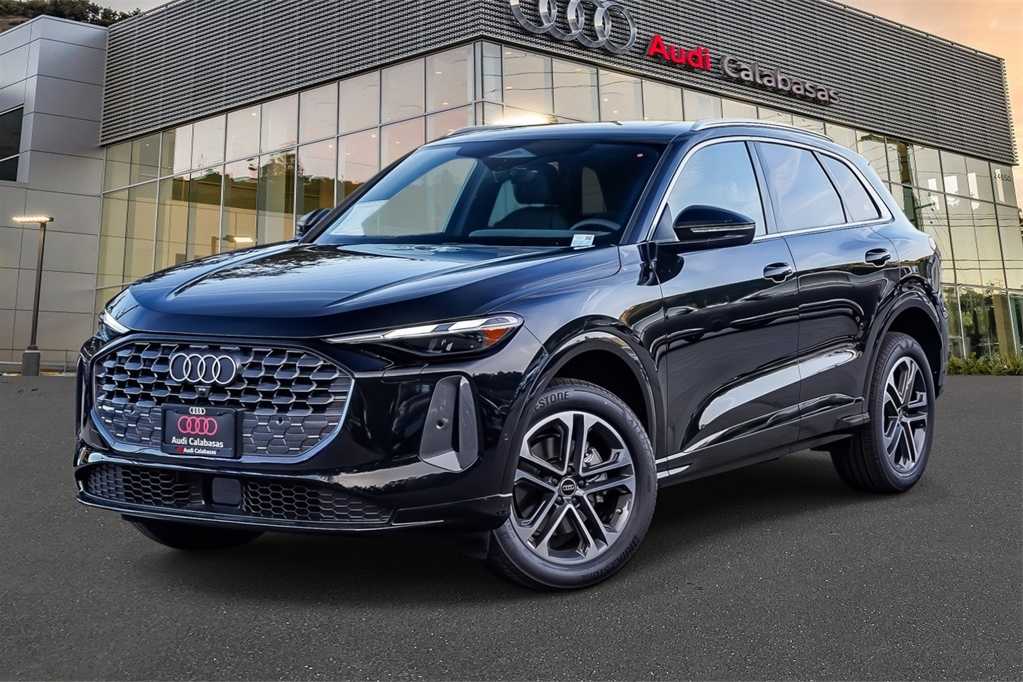 Thumbnail: 2025 Audi Q5 - 1