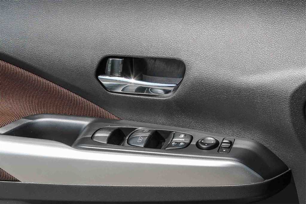 Thumbnail: 2020 Nissan Kicks - 22