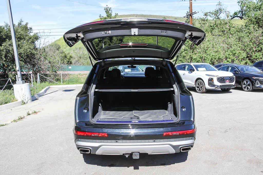 Thumbnail: 2026 Audi Q7 - 26