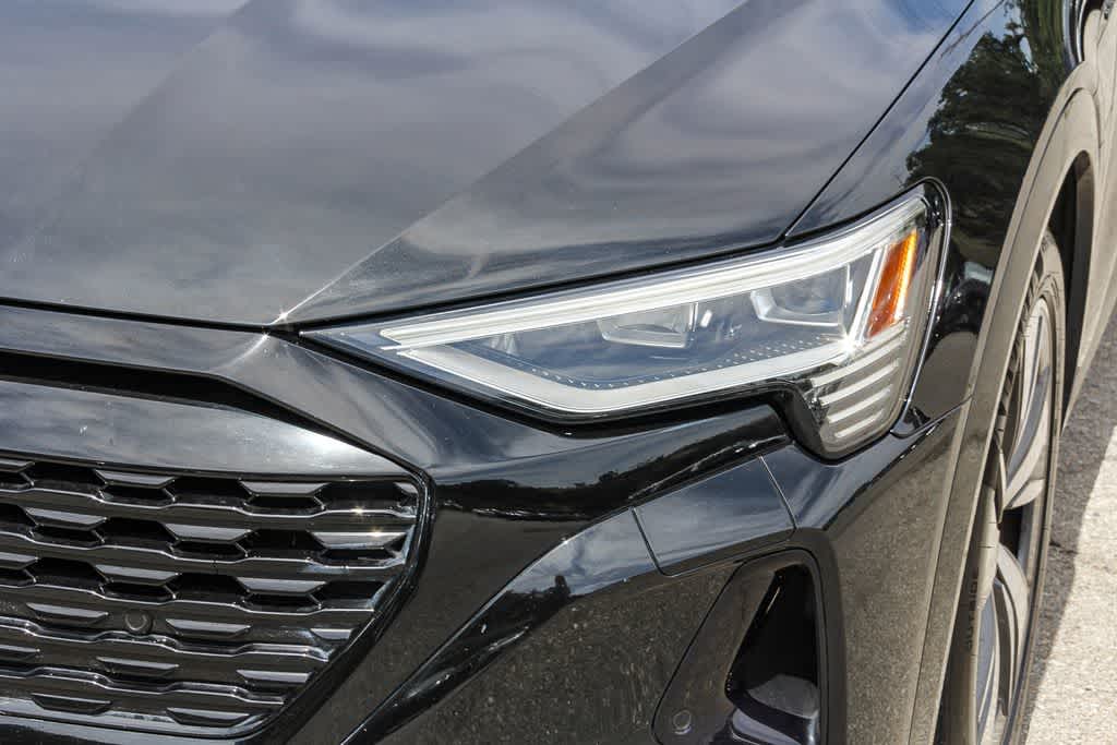 Thumbnail: 2024 Audi Q8 e-tron - 7