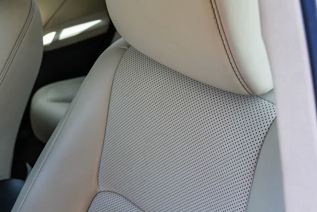 Thumbnail: 2016 Lexus IS - 25