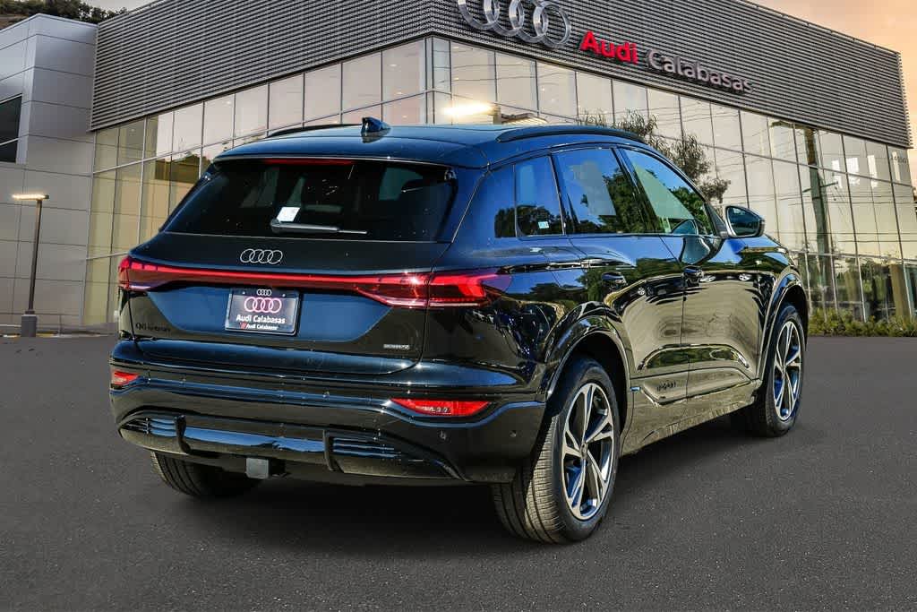 Thumbnail: 2027 Audi Q6 e-tron - 4