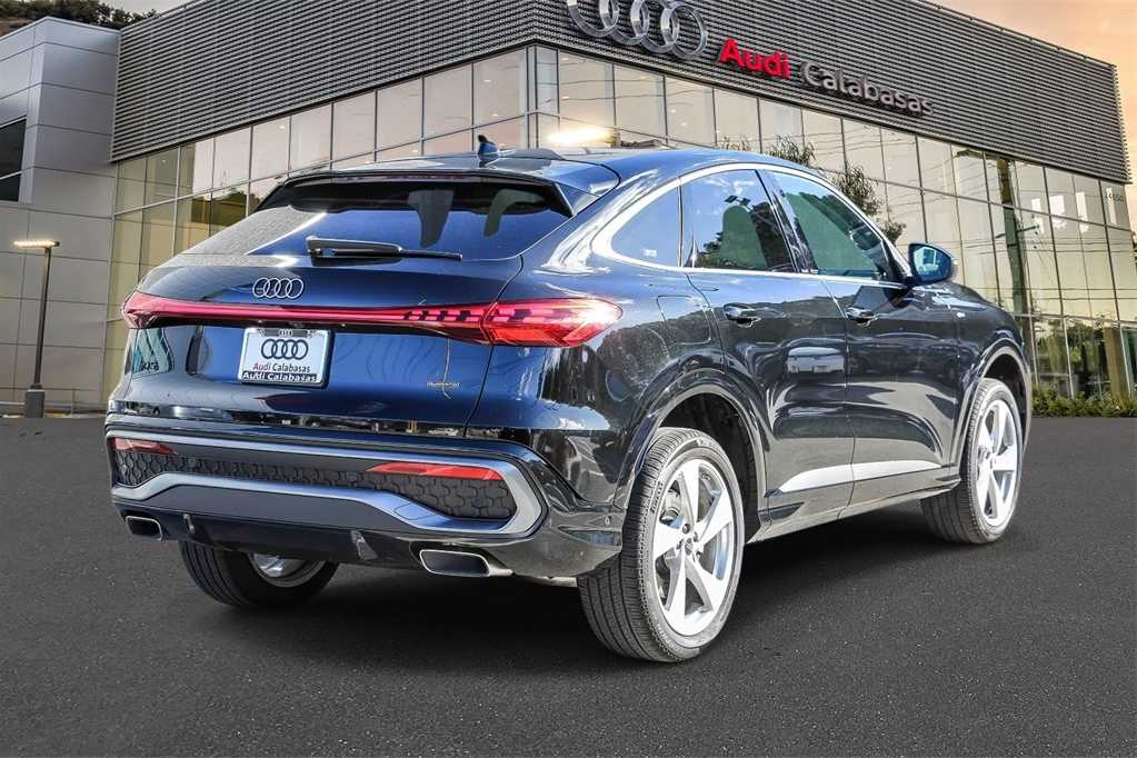 Thumbnail: 2025 Audi Q5 - 4