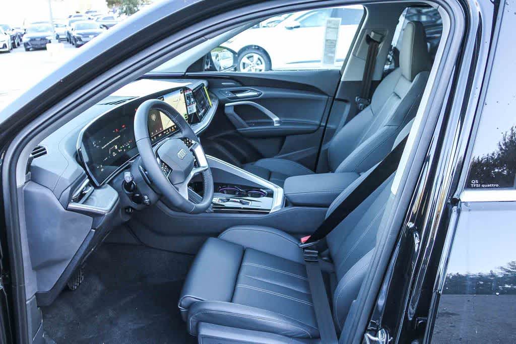 Thumbnail: 2025 Audi Q5 - 19