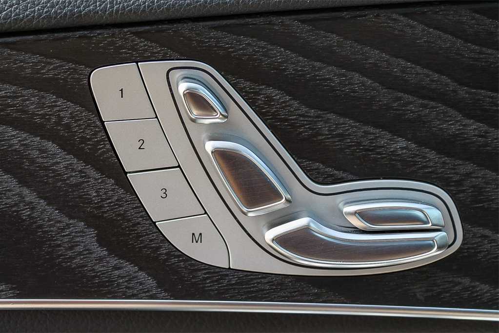 Thumbnail: 2016 Mercedes-Benz C-Class - 23