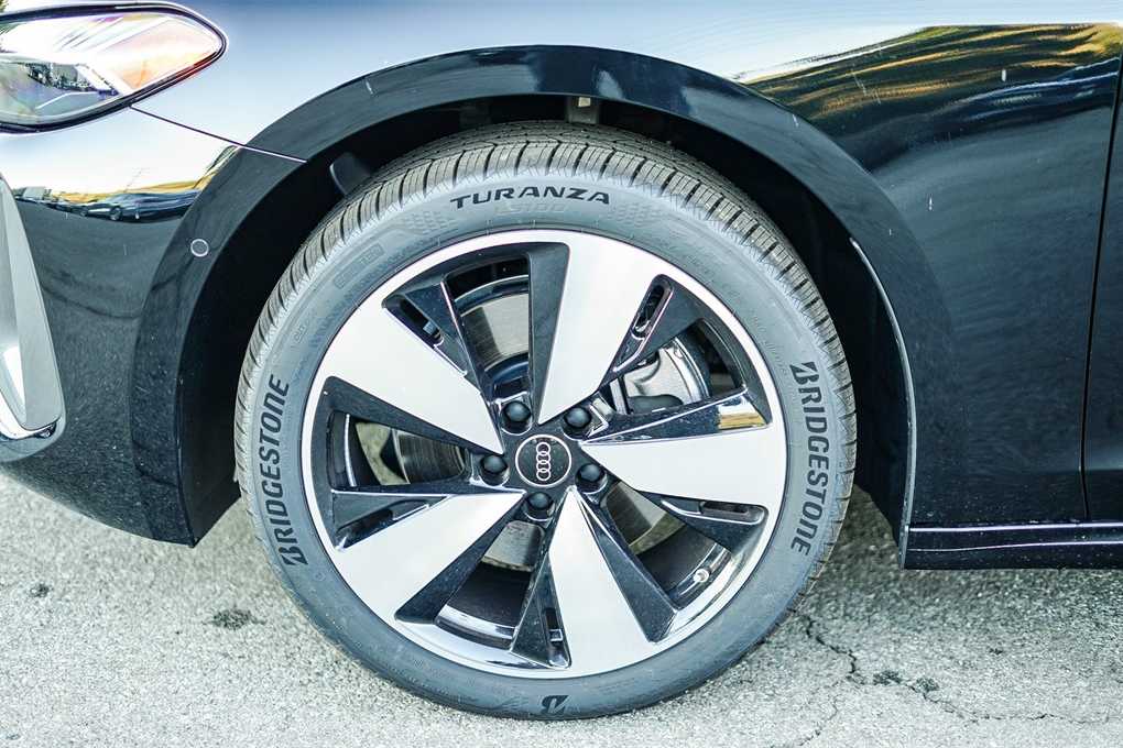 Thumbnail: 2025 Audi A5 - 9