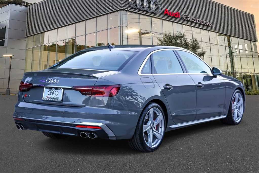 Thumbnail: 2023 Audi S4 - 4