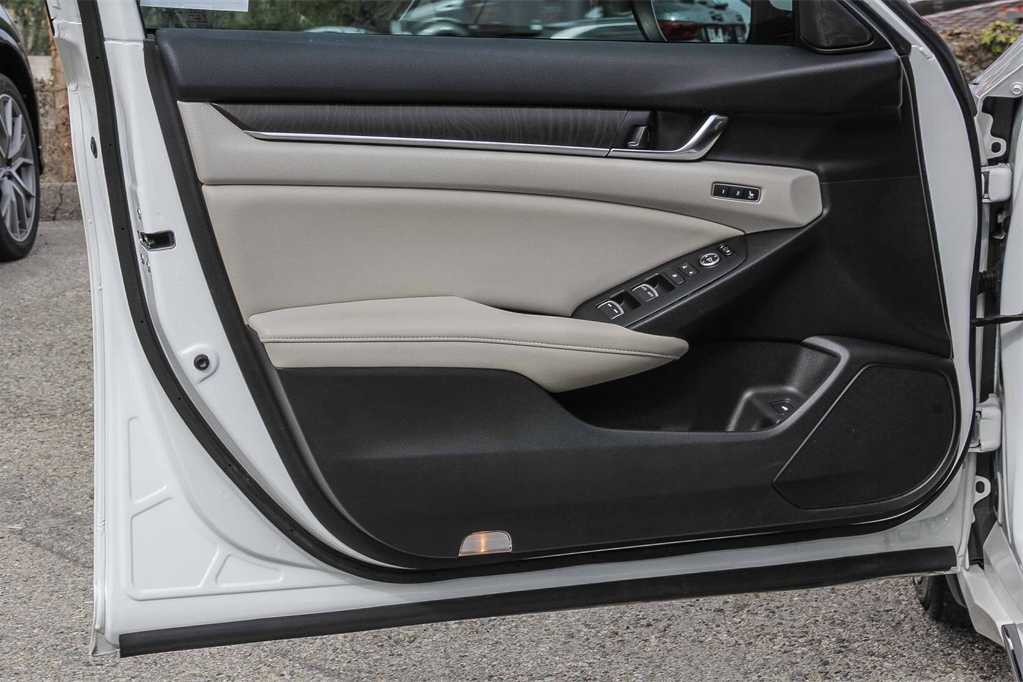 Thumbnail: 2020 Honda Accord - 22