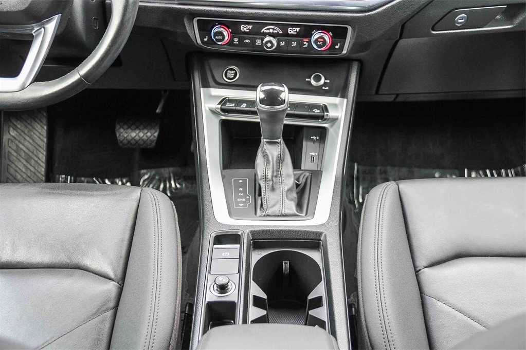 Thumbnail: 2021 Audi Q3 - 13