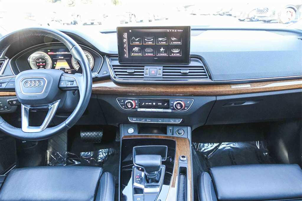 Thumbnail: 2023 Audi Q5 - 13