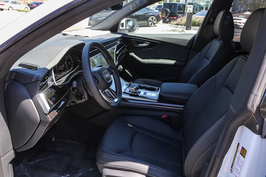 Thumbnail: 2026 Audi Q8 - 19