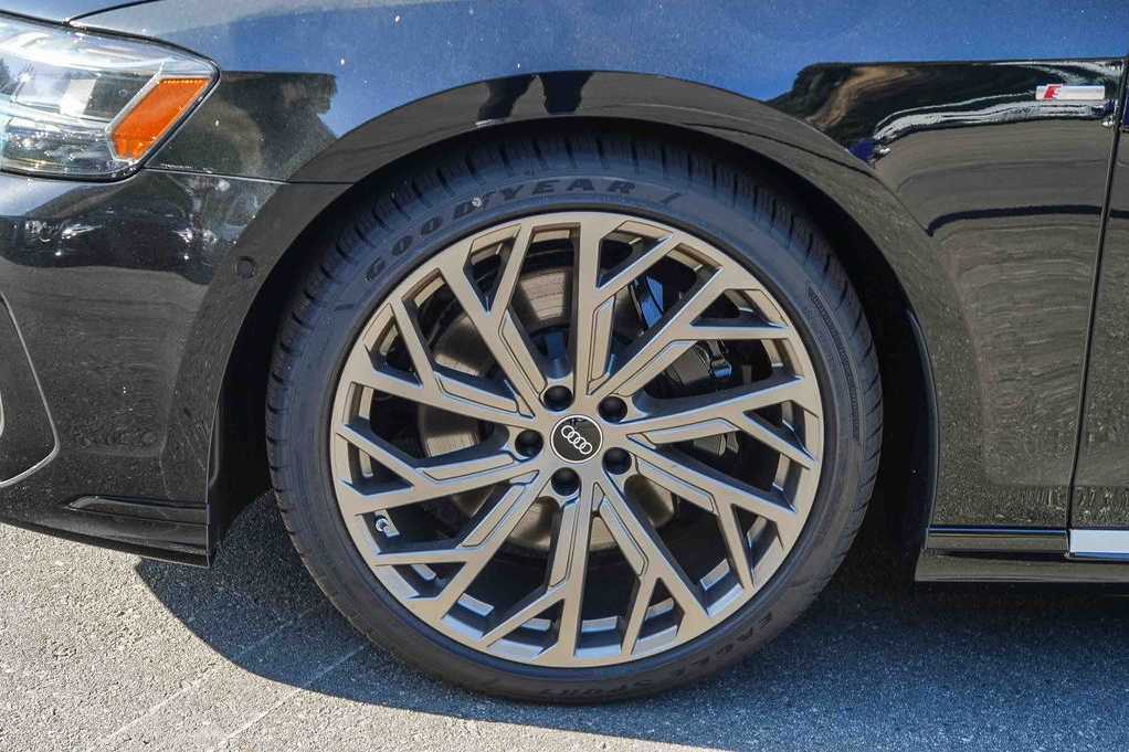 Thumbnail: 2026 Audi A8 - 10
