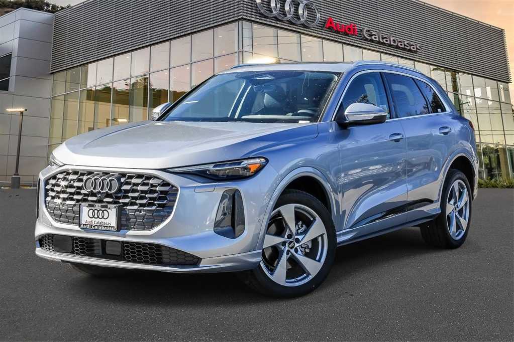 Thumbnail: 2025 Audi Q5 - 1