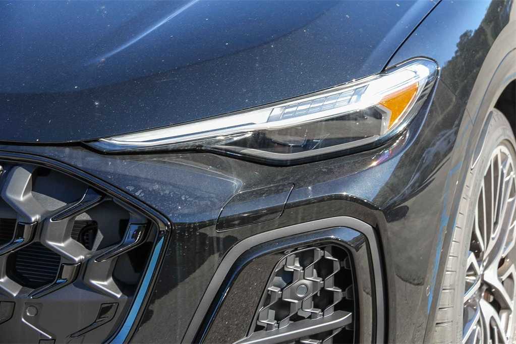 Thumbnail: 2025 Audi SQ5 - 7