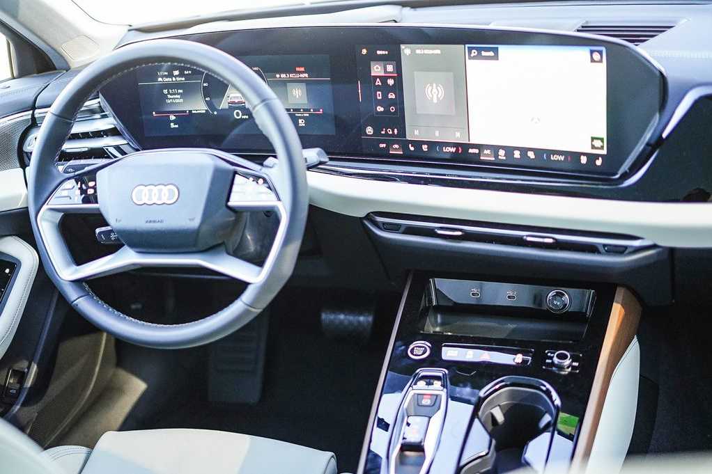 Thumbnail: 2025 Audi A5 - 12