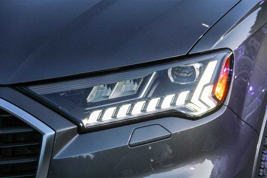 Thumbnail: 2023 Audi Q7 - 4