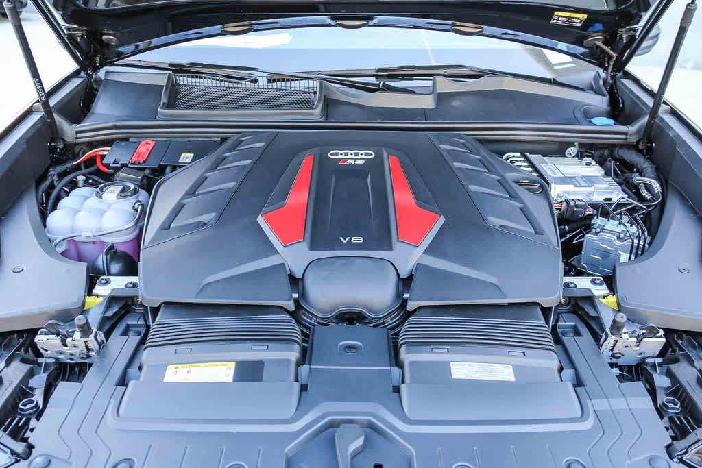 Thumbnail: 2026 Audi RS Q8 - 23