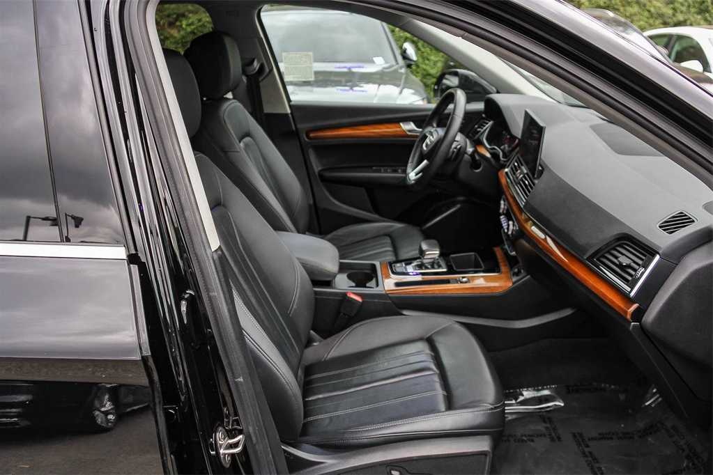 Thumbnail: 2023 Audi Q5 - 18