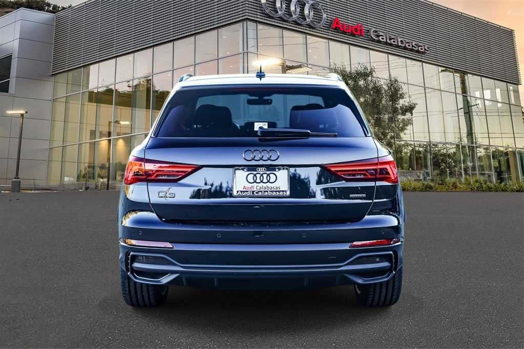 Thumbnail: 2025 Audi Q3 - 3