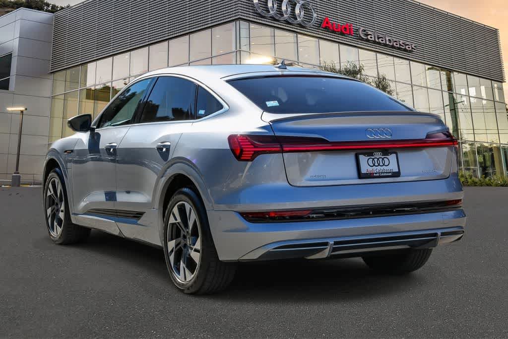 Thumbnail: 2023 Audi e-tron S - 2