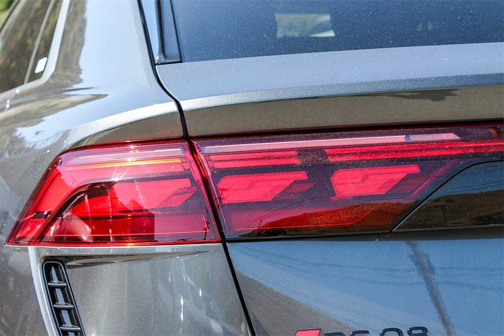 Thumbnail: 2025 Audi RS Q8 - 7