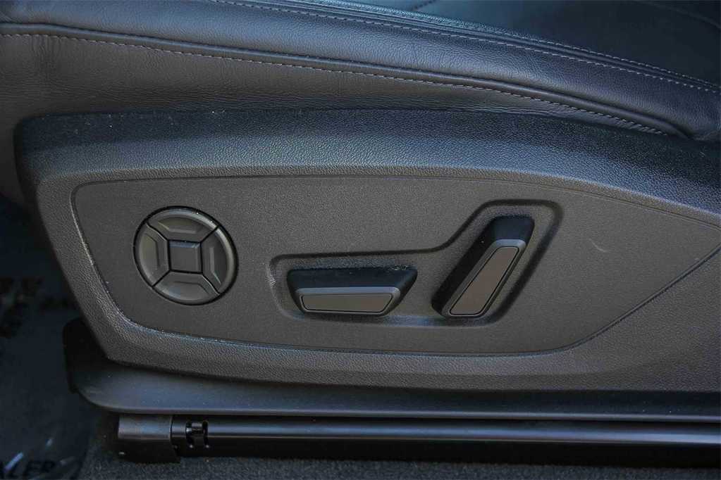 Thumbnail: 2025 Audi Q3 - 19