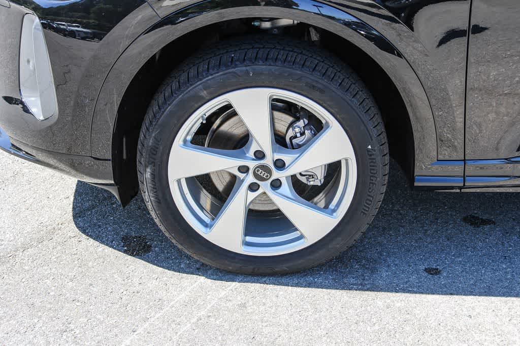 Thumbnail: 2025 Audi Q5 - 9