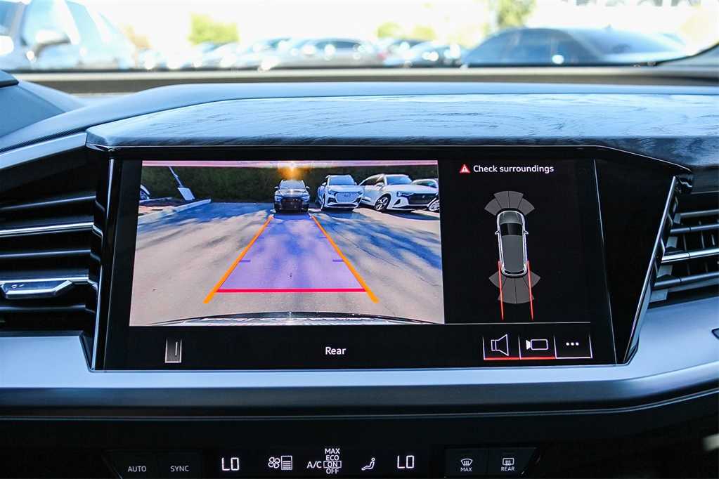 Thumbnail: 2025 Audi Q4 e-tron - 23