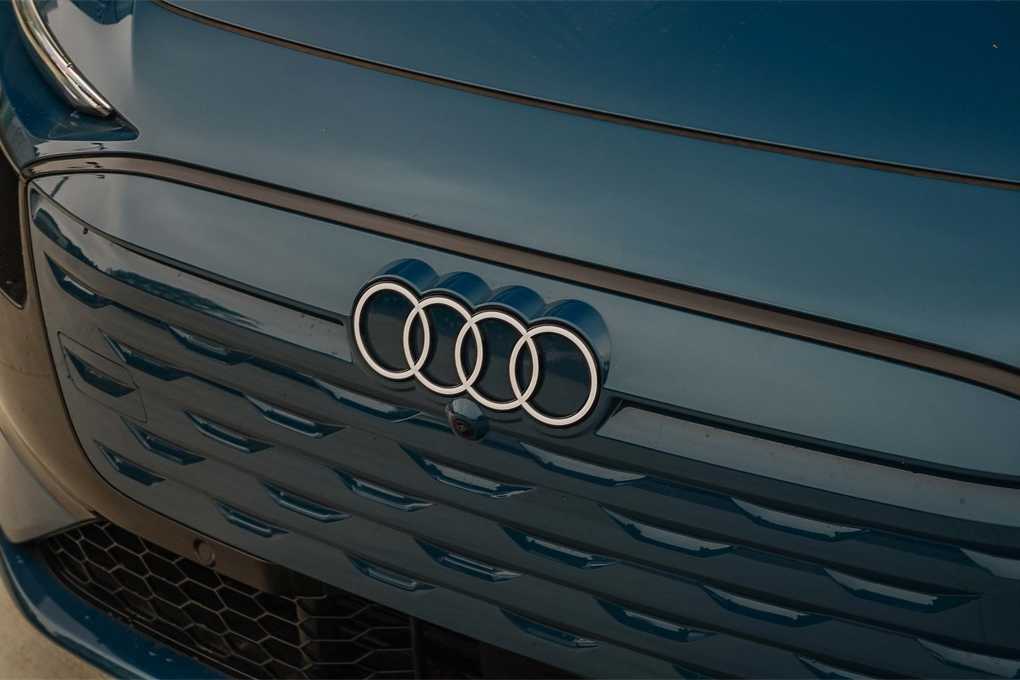 Thumbnail: 2025 Audi e-tron - 9