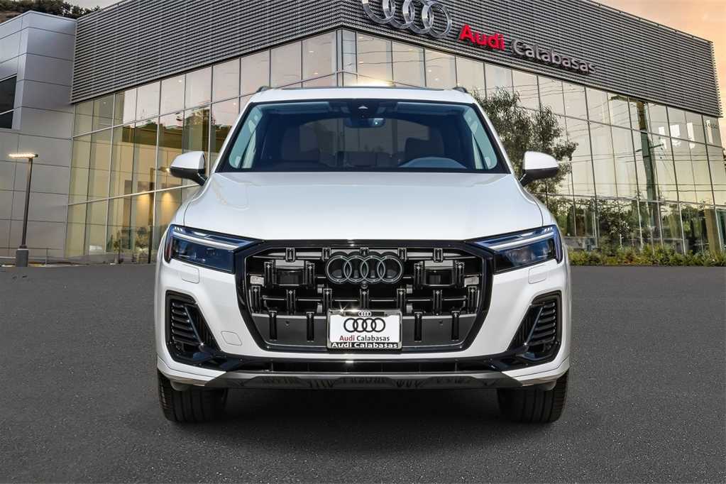 Thumbnail: 2025 Audi Q7 - 6
