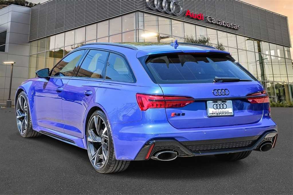 Thumbnail: 2022 Audi RS 6 - 6