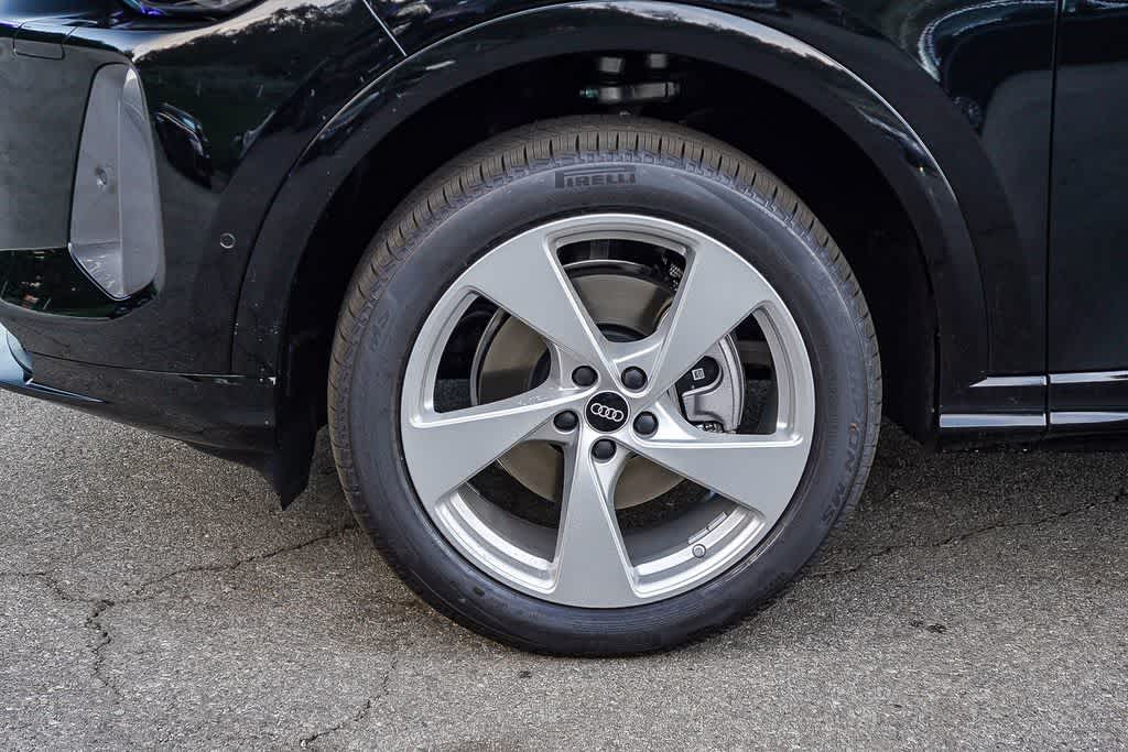 Thumbnail: 2025 Audi Q5 - 10