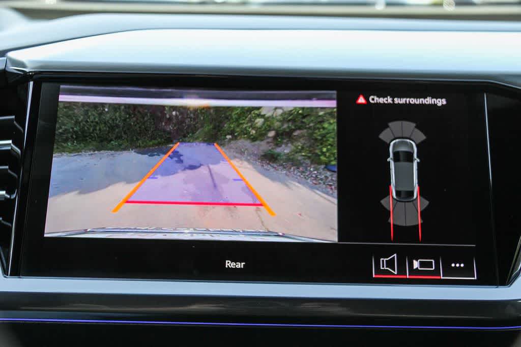 Thumbnail: 2025 Audi Q4 e-tron - 23