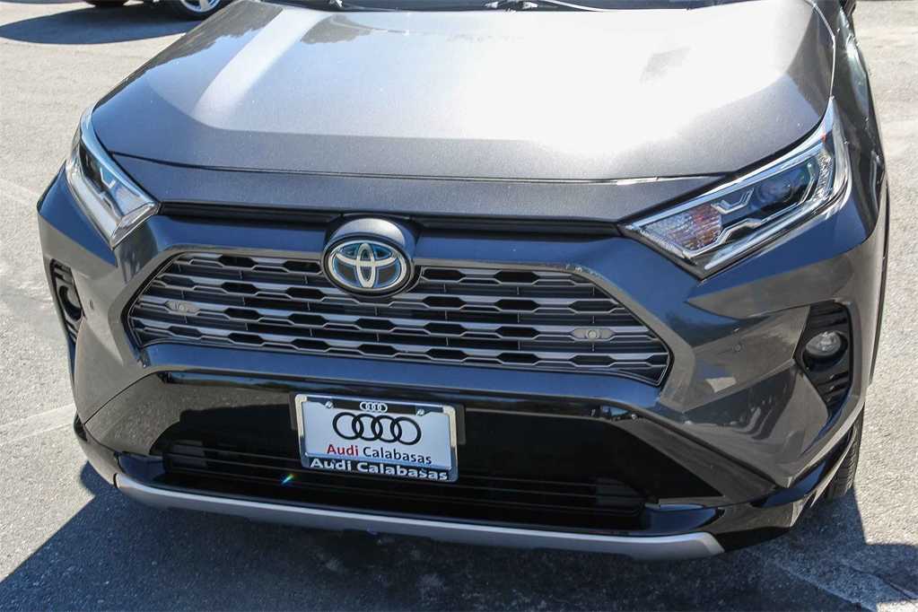 Thumbnail: 2019 Toyota RAV4 - 8