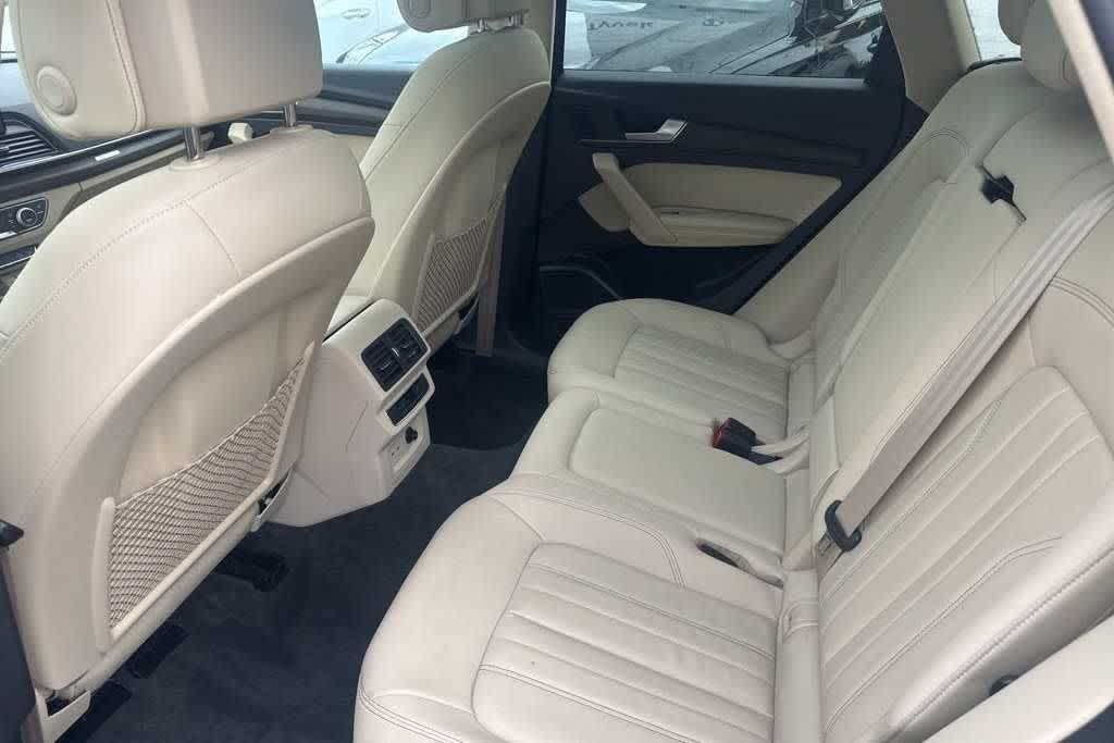 Thumbnail: 2022 Audi Q5 - 32