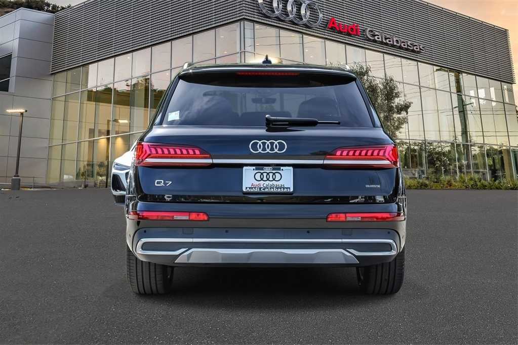 Thumbnail: 2023 Audi Q7 - 3