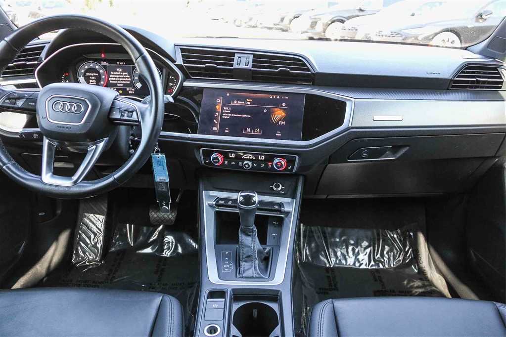 Thumbnail: 2022 Audi Q3 - 13