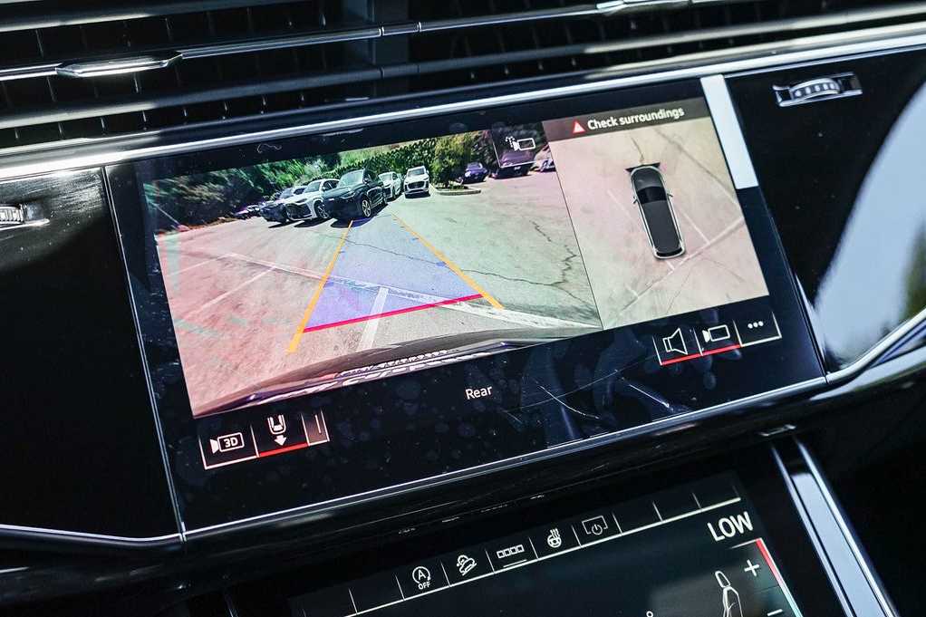 Thumbnail: 2026 Audi Q7 - 24